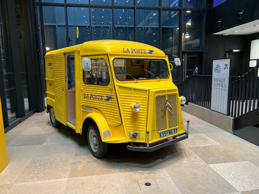 Personnalisation du camion Citroen HY