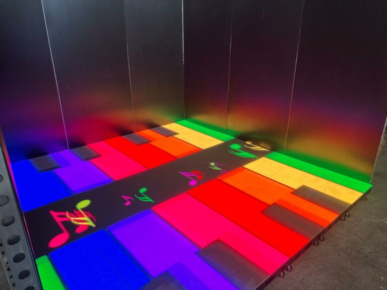 Dalles LED interactives